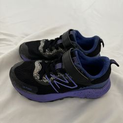 New Balance Dynasoft Kids Shoe size 12 wide