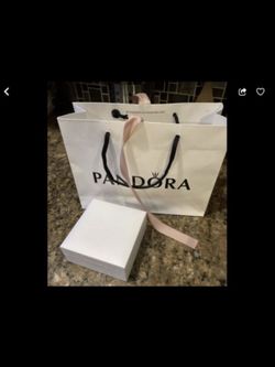 Pandora bracelet with safety chain