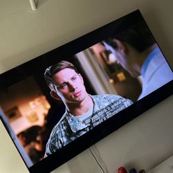 85 Inch SAMSUNG SMART TV with WallMount