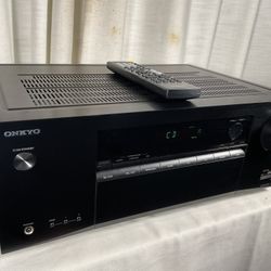 Onkyo TX SR353 Receiver With Remote 