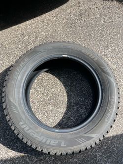 Laufenn Fit Ice 225/60/18 Studded snow tires