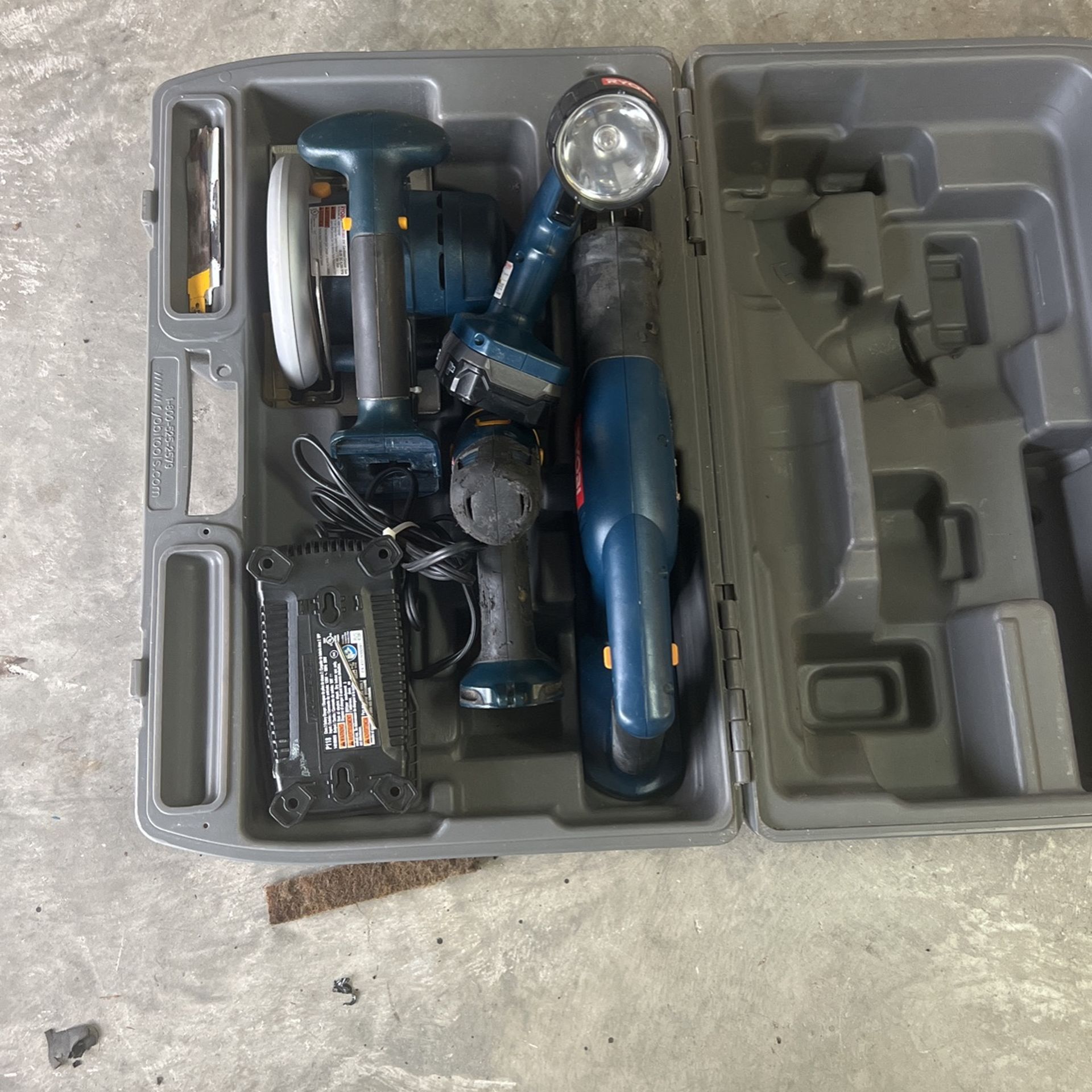 Ryobi 18v Kit In Box (Ryobi Circular Saw-/Drill /Driver -/Reciprocating Sa w-/Working Light 1Battery Lithium 18vCharger And Cas ) Be