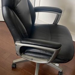 Lazboy Office Chair - Excellent Condition 