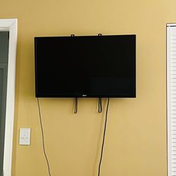 Flat Screen Tv With Wall Mount