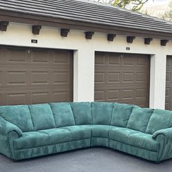 Sectional Couch/Sofa - Natuzzi - Delivery Available 🚛