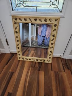 LEAFED MIRROR