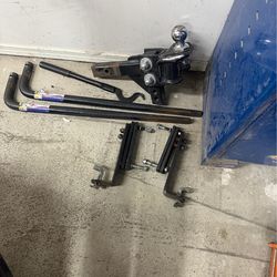 Travel, trailer, weight distribution hitch