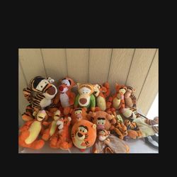 Lot Of Tigger Winnie The Pooh Plushy Collection Some Vintage All Sizes Make Offer  