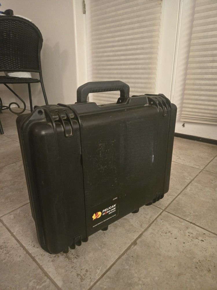 Pelican Storm Case iM2400
