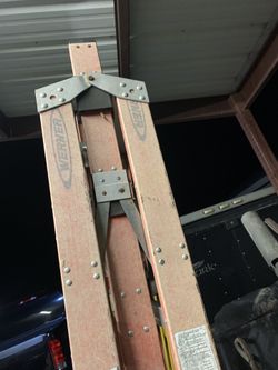 Werner Electro-Master Non-conductive Fiberglass Ext. Trestle Ladder