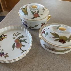 Royal Worcester Fine Porcelain “Evesham”