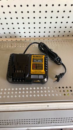 DeWalt DCB1104 12V/20V Lithium Ion Battery Charger