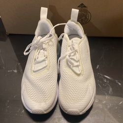 Authentic Nike Shoes 1 Y $40
