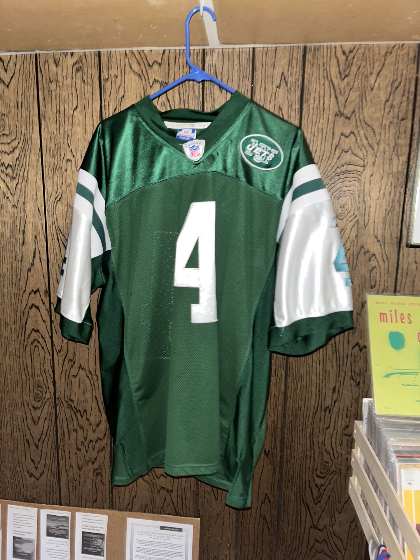 Brett Favre New York Jets Jersey for Sale in Vernon, WI - OfferUp