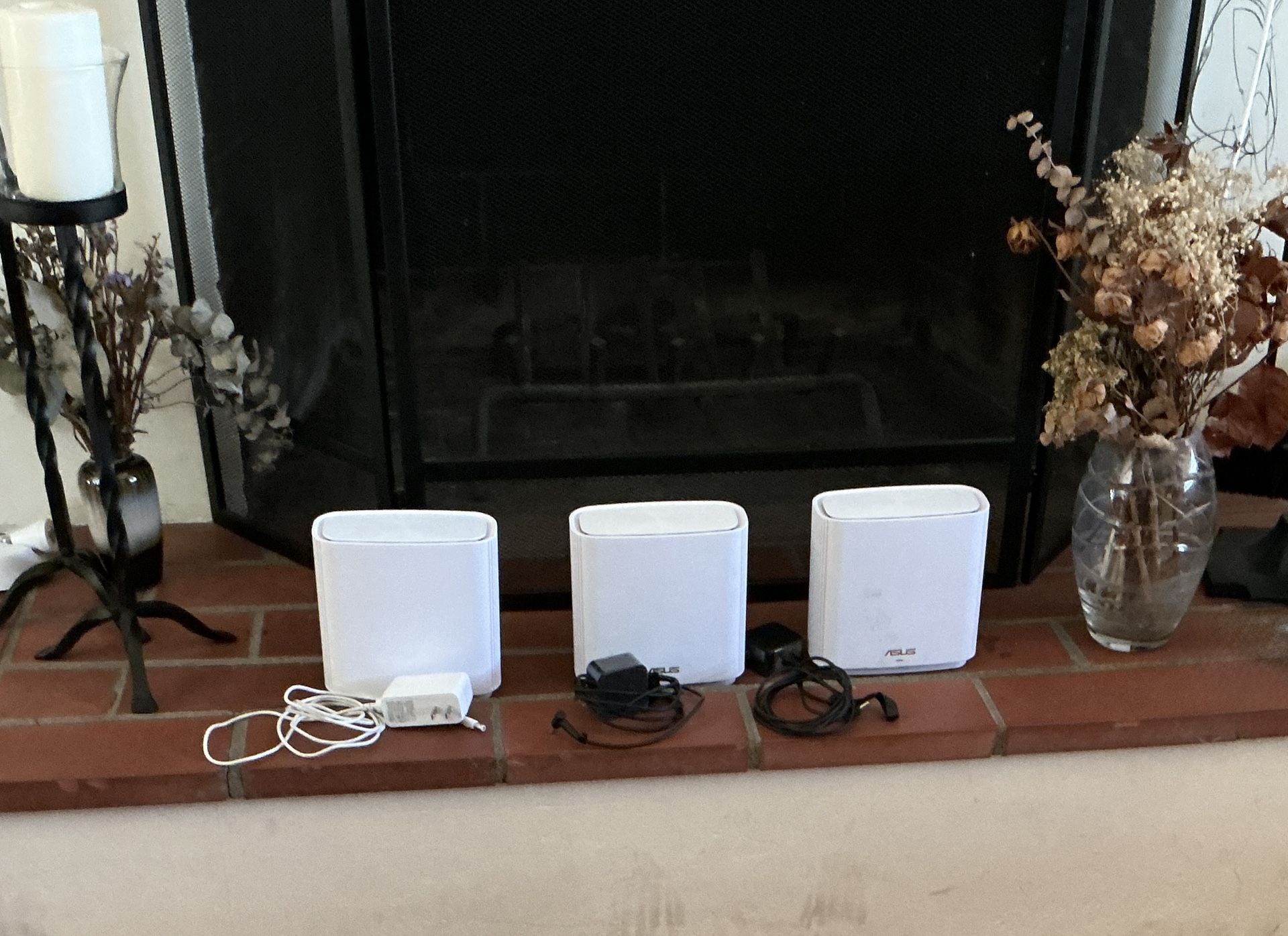 Tech Deal Alert – Asus XT8 Mesh Router System 🚨