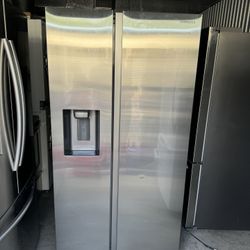Samsung Refrigerator Good Condition Everything Works Fine 