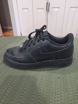 Black air force 1 nikes