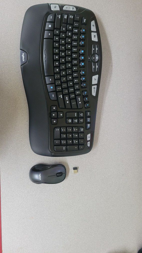Logitech K350 Wireless Keyboard With Wireless Mouse Combo for Roosevelt, NY - OfferUp