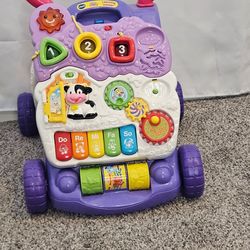 Baby walker with sounds