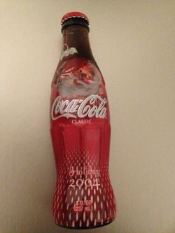 Coca-Cola bottle 8 FL OZ - Holiday 2004