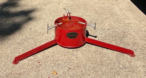BOWLING'S XMAS TREE STAND UP TO 9' TREES