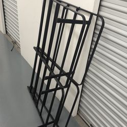 Full size metal bread frame