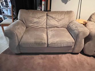 Free love seat