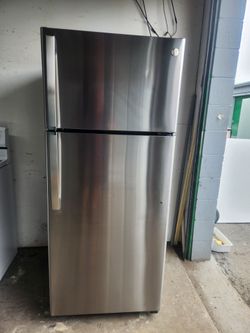 G/E Stainless Steel Refrigerator