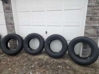 Brand NEW 18" General Grabber Tires. 265/65R18