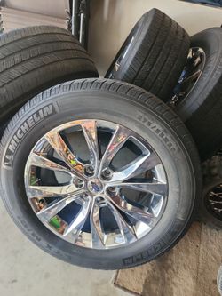 Read, Read2015 Ford F150 oem 20 inch wheels