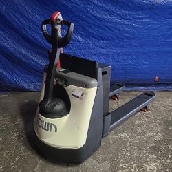 2016 Crown Electric Pallet Jack WP3035-45