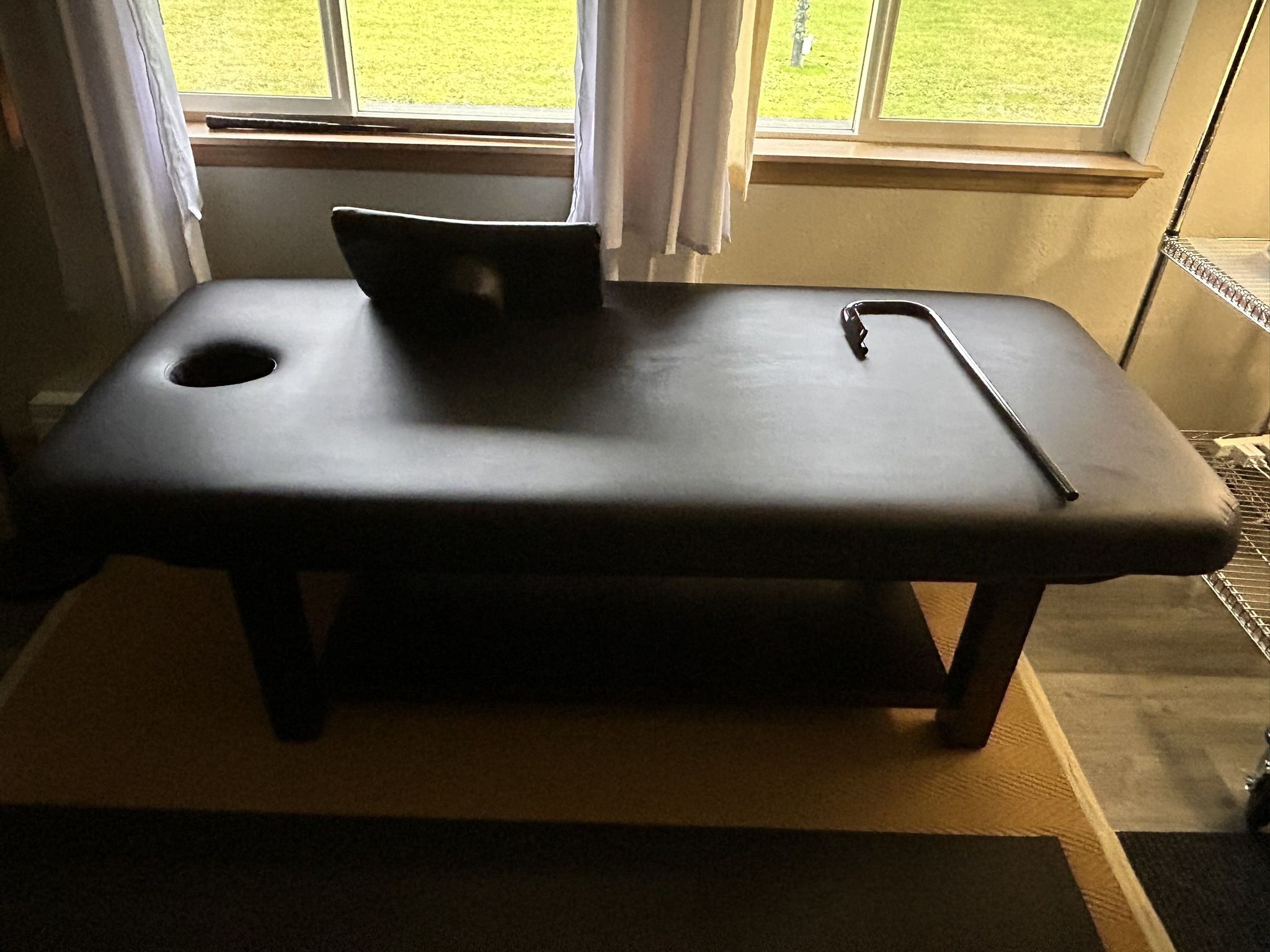 !!GREAT DEAL!! Wooden Massage Table