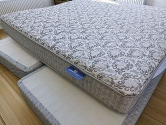 King mattress with boxsprings