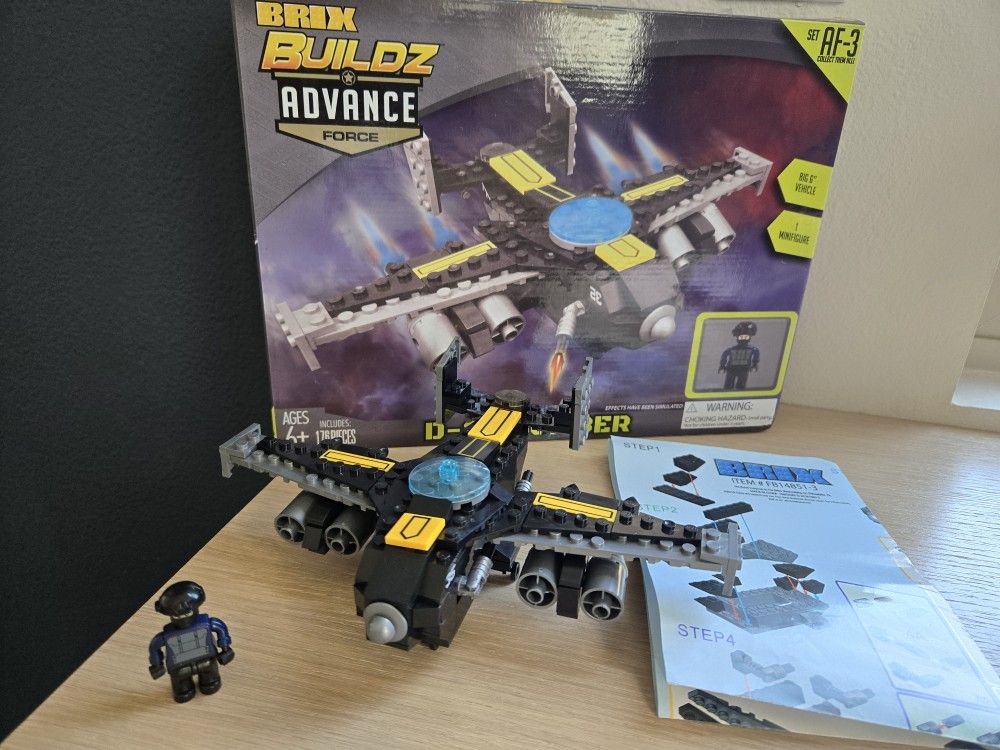 D 33 Bomber
