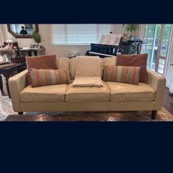 Beautiful Cream Leather Couch/sofa and Loveseat
