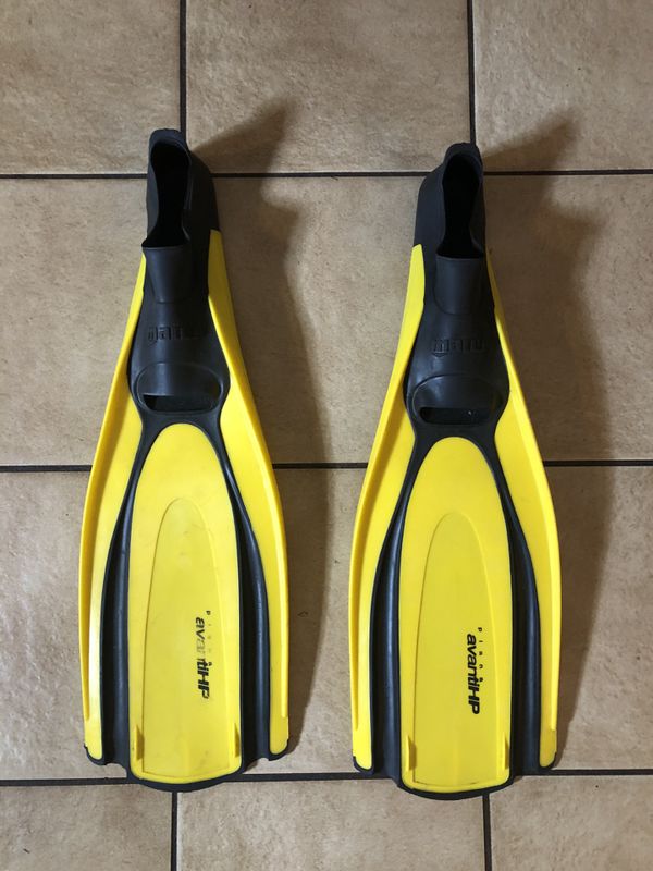 Mares Avanti Full Footed Scuba Diving Fins for Sale in Hialeah, FL