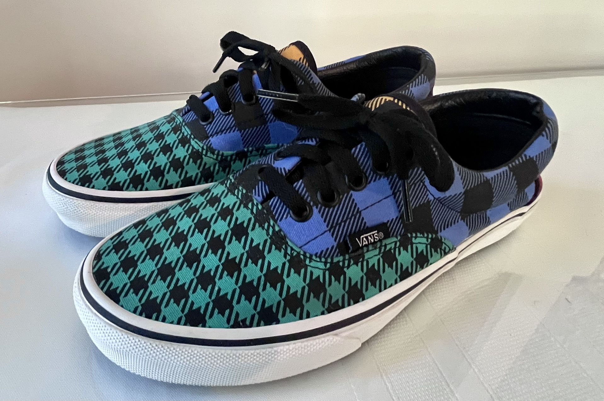 Vans Off The Wall Shoes Plaid Is Not Dead M-8/W-9.5 Unisex