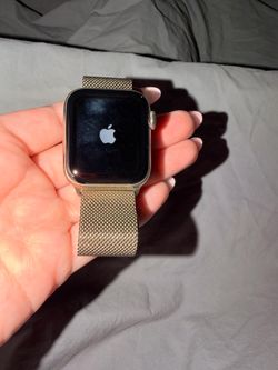 ⌚️ Apple Watch Series 6 — 24K Gold Plated