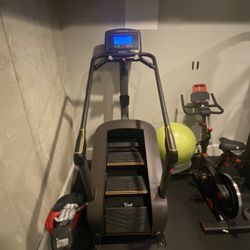 Matrix Stair Stepper 