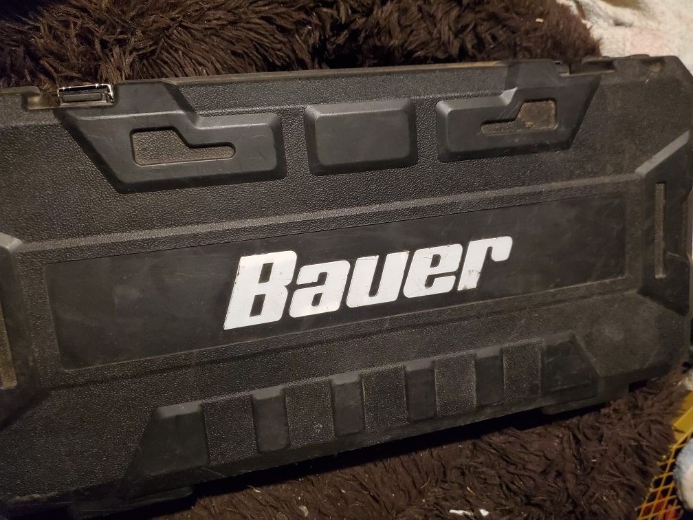 Bauer 13 Amp, 1/2 in. 2-Speed Right Angle Drill Kit.