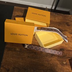 Louis V Bracelets - 250$ (3 In Stock Selling Out Fast!!)