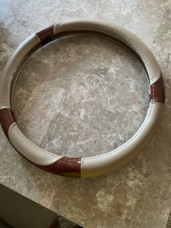 Steering wheel cover