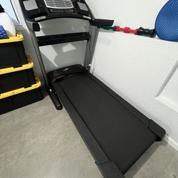 NordicTrack Elite 3700 Treadmill 