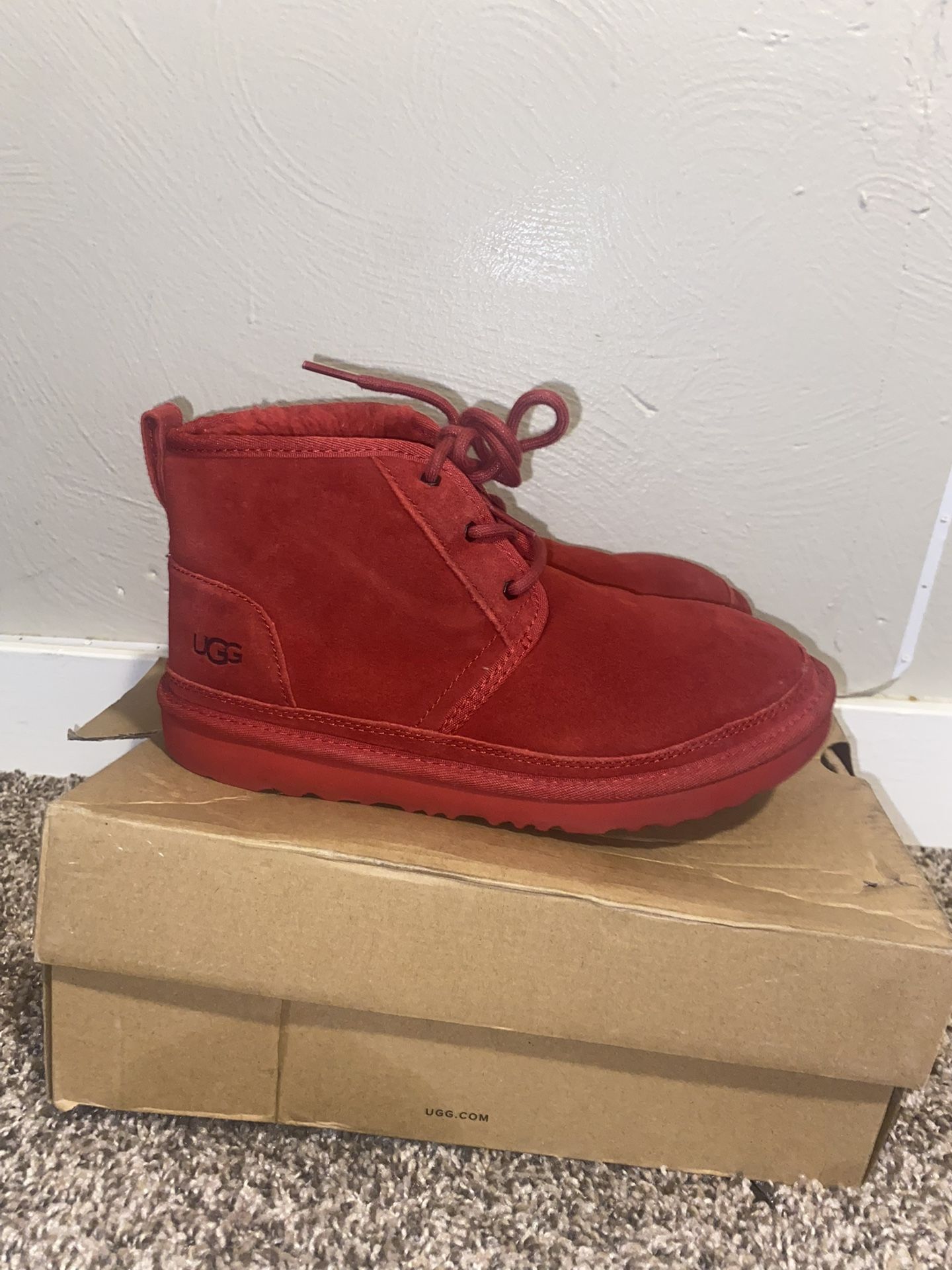 UGGS