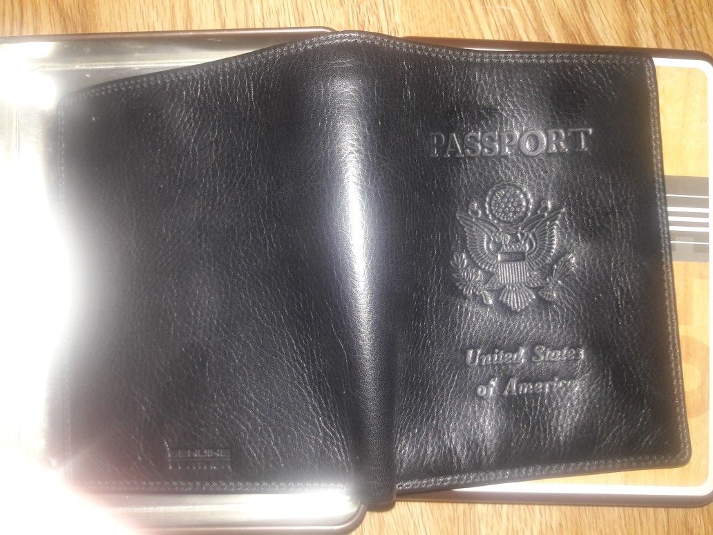 Fossil Passport Wallet