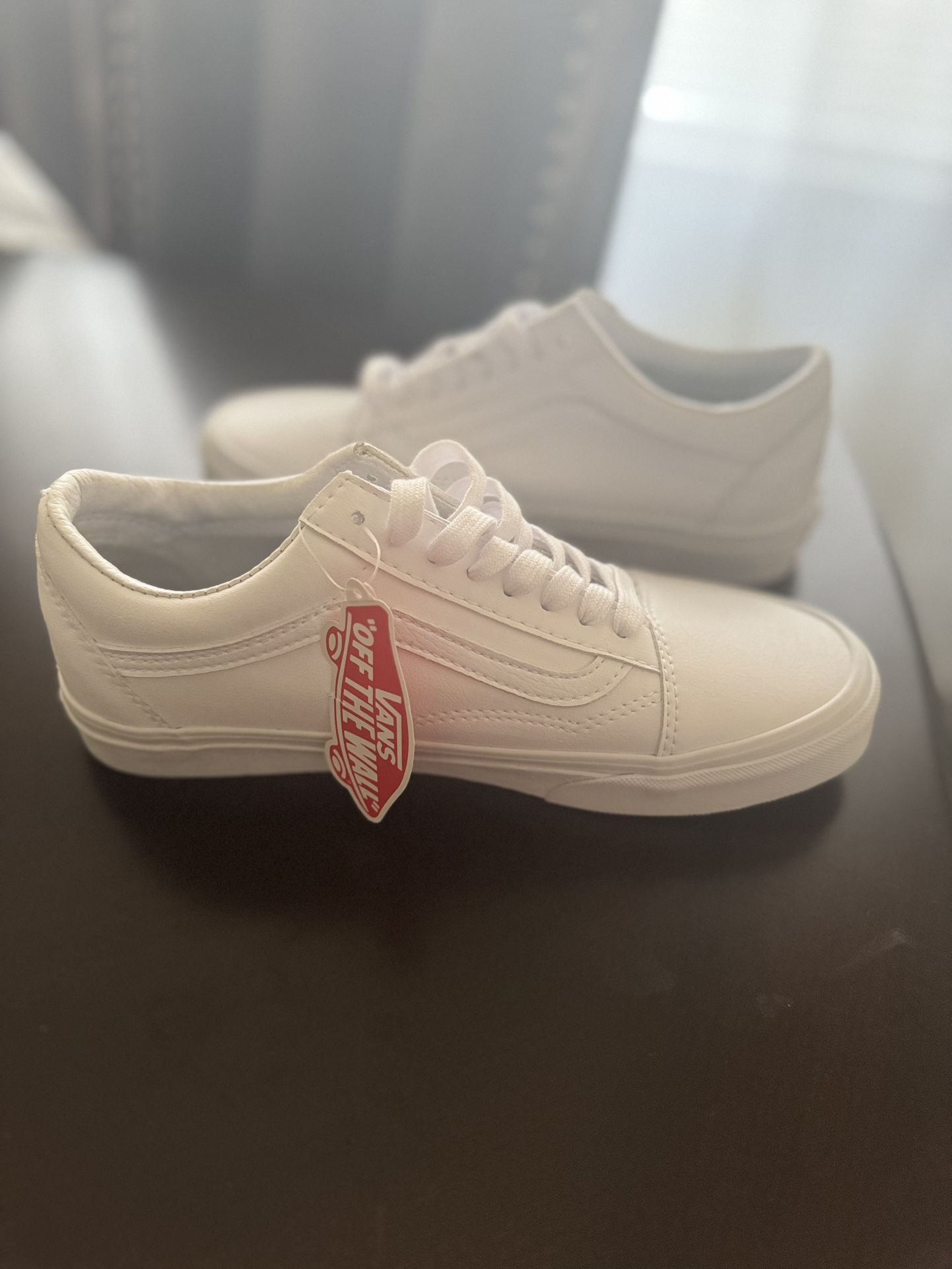 White Vans Brand New With Tag. READ DISCREPTION