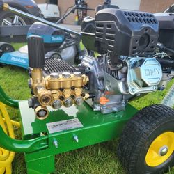 John Deere
3200 PSI 2.7 GPM Cold Water Gas Pressure Washer