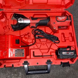 Milwaukee Force Logic M18 Cable Cutter Kit