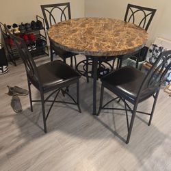 Dinning Table 