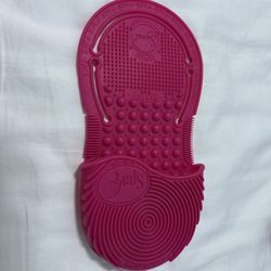 Makeup Brush Cleaner 